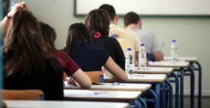 Πανελλήνιες 2022: Ρίχνουν αυλαία τα ΓΕΛ, δείτε τα θέματα και τις απαντήσεις Ιστορίας, Φυσικής και Οικονομίας