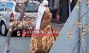 Πειραιάς: Άντρας ντυμένος «Άραβας» κυνηγά μαθήτριες