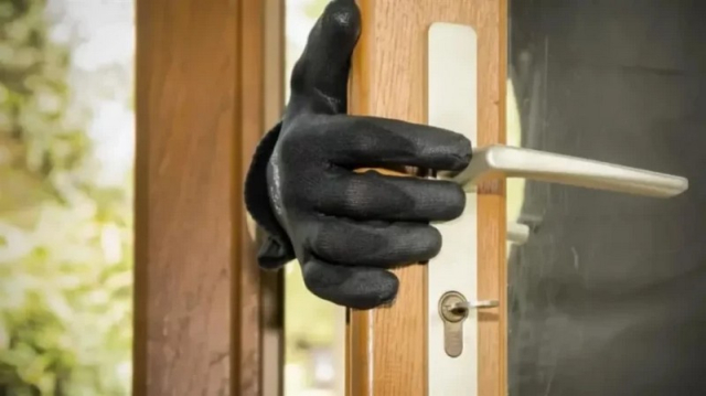 Τέσσερις συλλήψεις στη Βόνιτσα για διάρρηξη επιχείρησης
