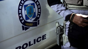 Συνελήφθησαν λιμενικός και τελωνειακός για απάτες σε βάρος του Δημοσίου - Σε εξέλιξη επιχείρηση των «Αδιάφθορων»