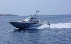 Αγαθονήσι: Eπιχείρηση του Λιμενικού μετά από ανατροπή λέμβου με μετανάστες, 17 διασωθέντες, δύο αγνοούμενοι