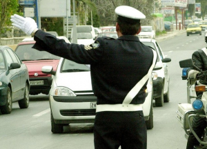 Αυξημένα μέτρα τροχαίας σε όλη την επικράτεια κατά τον εορτασμό της 28ης Οκτωβρίου