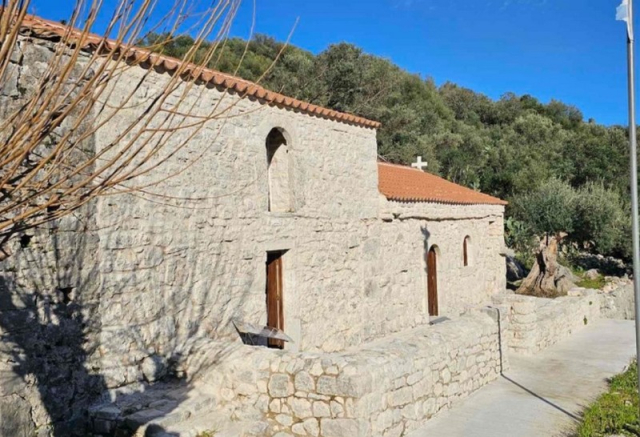 Τελέστηκαν τα θυρανοίξια του ιερού ναού του Αγίου Χαραλάμπους στο Κατωχώρι