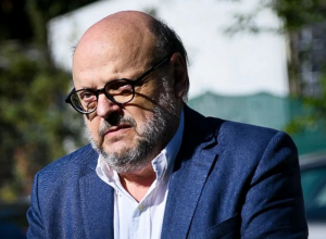 Ο Αντώναρος καταγγέλλει ότι τον παρακολουθούν: «Δεν είμαι ο μόνος…»