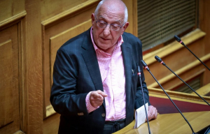 Αιχμές Κακλαμάνη κατά Χατζηδάκη για τα κόκκινα δάνεια – «Κοινοβουλευτική απρέπεια η απάντηση»