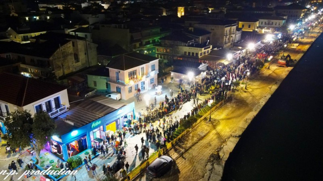 Πρέβεζα: Με κέφι και χορό το καρναβάλι γυναικών