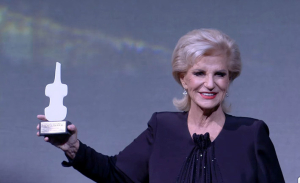 Μια σπουδαία στιγμή για τη Λευκάδα – Η Αγνή Μπάλτσα βραβεύτηκε από την Εθνική Λυρική Σκηνή