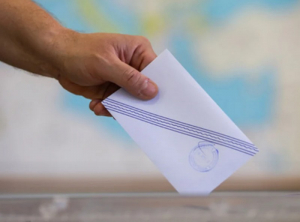 Δημοσκόπηση ΣΚΑΪ: 4 μονάδες η διαφορά ΝΔ- ΣΥΡΙΖΑ- Σε όλες τις κυβερνήσεις η ευθύνη για την κατάσταση στα τρένα λέει το 51%
