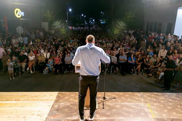Αίσθηση έκανε η παρουσία του κόσμου στην πρόσκληση Σώζου