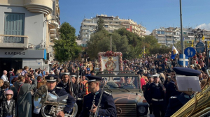 Σε κλίμα κατάνυξης η λιτανεία για τον Άγιο Δημήτριο στη Θεσσαλονίκη