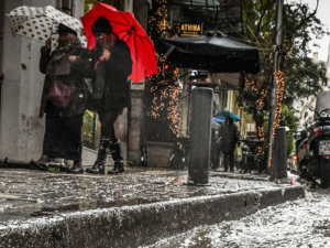 Έρχεται κακοκαιρία τύπου «Π» από την Κυριακή – «Βουτιά» του υδραργύρου την επόμενη εβδομάδα