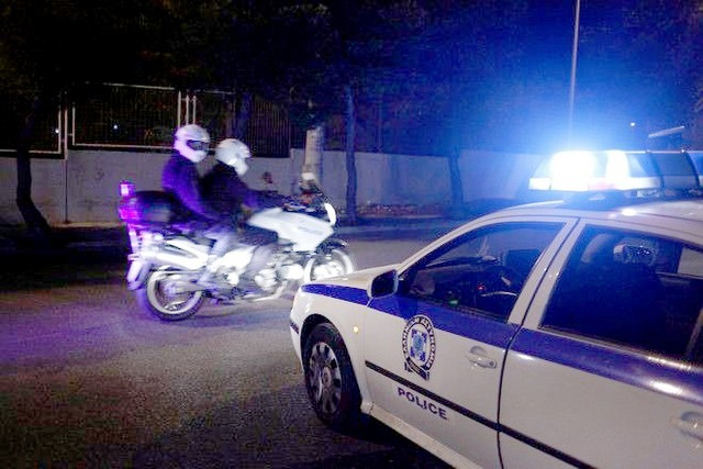 Θεσσαλονίκη: Μαχαίρωσαν 44χρονο μέσα σε καφενείο