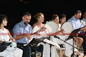 Με παραδοσιακή μουσική και τα ηχοχρώματα των κρουστών γλέντησε η Πλαγιά (φωτό - βίντεο)