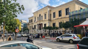 Λαμία: Ελεύθεροι οι 5 Ρομά που ξυλοκόπησαν άγρια δημοτικούς αστυνομικούς και πολίτη