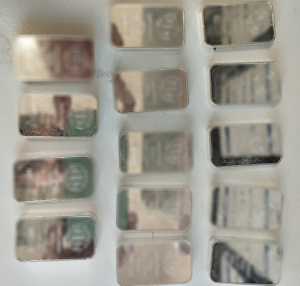 Κέρκυρα: Συμμορία είχε ρημάξει σπίτια - Ράβδοι ασημιού και πλήθος χρυσαφικών βρέθηκαν στην κατοχή τους (φωτό)