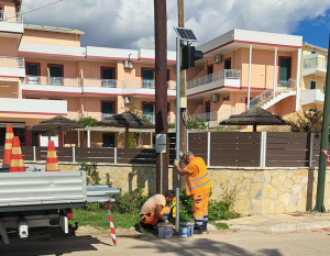 Προειδοποιητικοί φανoί LED σε επικίνδυνα σημεία της Λευκάδας