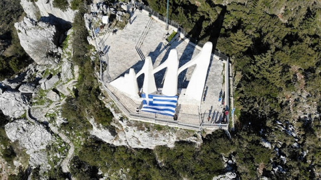 Η θυσία των Σουλιωτισσών στο Ζάλογγο