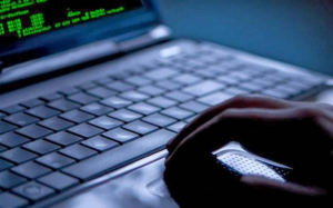 Θεσσαλονίκη: Διαδικτυακός «φίλος» προέτρεψε 17χρονη να ακρωτηριάσει τα γεννητικά της όργανα