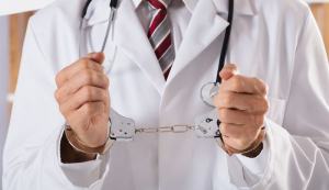 Ημαθία: Στη φυλακή γιατρός που είχε στήσει «φάμπρικα» με… μαϊμού συνταγογραφήσεις!