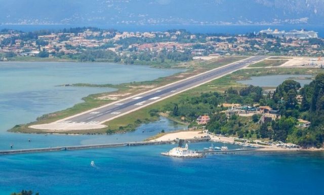 Προσπάθησαν να ταξιδέψουν παράνομα από τα αεροδρόμια Κέρκυρας και Ζακύνθου