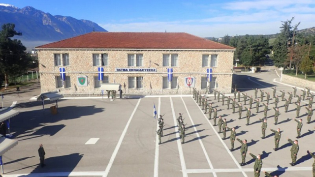 Στρατόπεδα κλείνουν στην Ήπειρο – Ερωτήματα και οργή στην Άρτα
