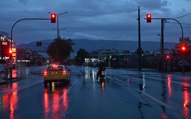 Πλησιάζει η κακοκαιρία Fobos: Έρχεται δύσκολο Σαββατοκύριακο με βροχές και καταιγίδες