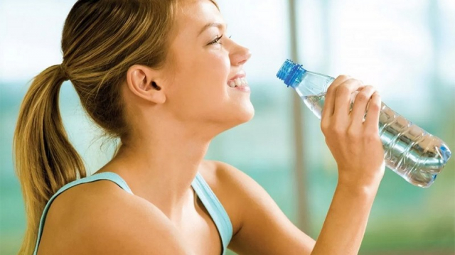 Αύξηση και στο μπουκαλάκι νερό! – Την ανιούσα παίρνουν όλα τα προϊόντα