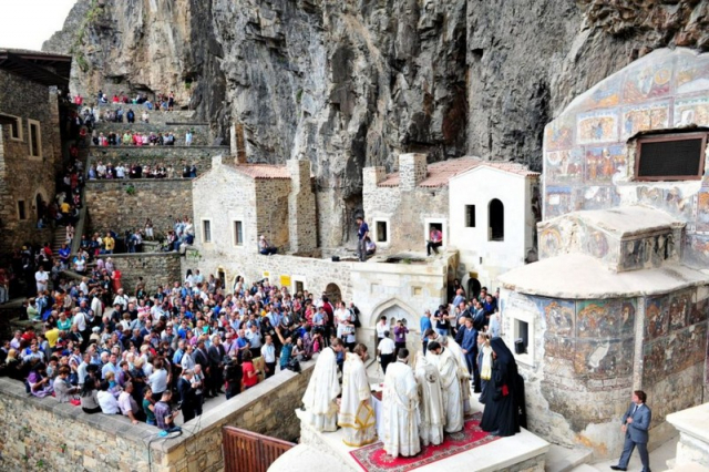 Εξόχως δυσάρεστη η εξέλιξη για την Παναγία Σουμελά λέει η Αθήνα