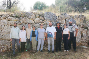 Σε εξέλιξη οι ανασκαφές στο Καστρί Ριζοβουνίου – Ένας ιδιαίτερα σημαντικός αρχαιολογικός χώρος στον Δήμο Ζηρού