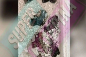 Κυψέλη: Υδραυλικός κλήθηκε να ξεβουλώσει την αποχέτευση και βρήκε εννέα όπλα