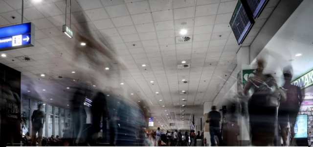 Χειροπέδες στον φαρσέρ που απειλούσε για βόμβα στο «Ελ. Βενιζέλος» &amp; σε νοσοκομεία