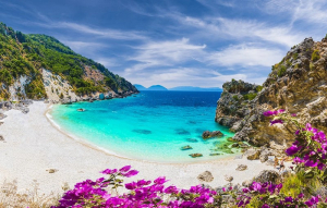 Μια παραλία στη Λευκάδα, βγαλμένη από όνειρο – Και όχι, δεν είναι από τις πολυδιαφημισμένες