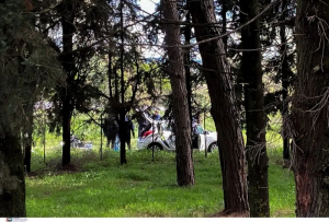Θεσσαλονίκη: Σημείωμα-ομολογία άφησε ο μητροκτόνος στη Χαλκηδόνα - Βρέθηκε καραμπίνα στο σπίτι τους