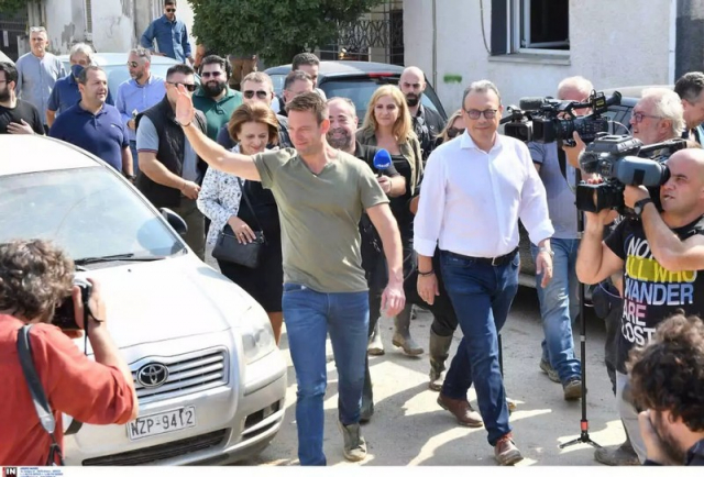 Στέφανος Κασσελάκης: Η επίσκεψη στο Βόλο, η απουσία Μπέου, το φτυάρι και το γατάκι