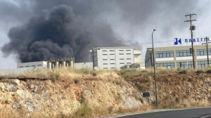 Ηράκλειο: Μεγάλη φωτιά στη Βιομηχανική Περιοχή - Ακούγονται εκρήξεις