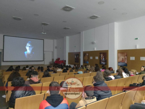 «Φως στην αόρατη βία» η έκθεση που επισκέφθηκε το Γυμνάσιο Βόνιτσας (φωτό)