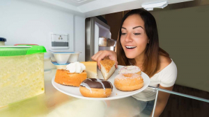 Τα τρόφιμα που προκαλούν άγχος και κατάθλιψη – Βγάλτε τα από τη διατροφή σας