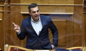 Τσίπρας σε Ντογιάκο: Παραιτούμαι από τη βουλευτική μου ασυλία - Ελάτε να με συλλάβετε