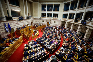 Μόνιμα μέτρα στήριξης 1,6 δισ. ευρώ στον Προϋπολογισμό του 2024 - Ποιοι θα δουν αυξήσεις και πόσο