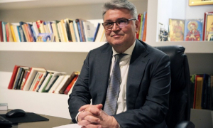 Δημήτρης Νατσιός: «Το αίσχος με τον Μέγα Αλέξανδρο συνέπεσε με το νομοσχέδιο για τα ομόφυλα»