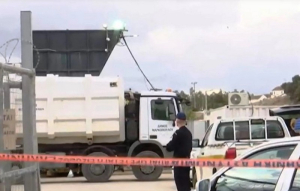 Νεκρό βρέφος Βραυρώνα: «Η μητέρα ήταν τρεις ώρες στο μπάνιο, είχε παντού αίματα κι έχανε τις αισθήσεις της»