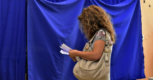 Νέα δημοσκόπηση: Κάτω από 4 μονάδες η διαφορά ΝΔ - ΣΥΡΙΖΑ