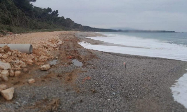Πρέβεζα: Η πρώτη κακοκαιρία “σκόρπισε” τον ποδηλατόδρομο - Αντιδρούν οι κάτοικοι