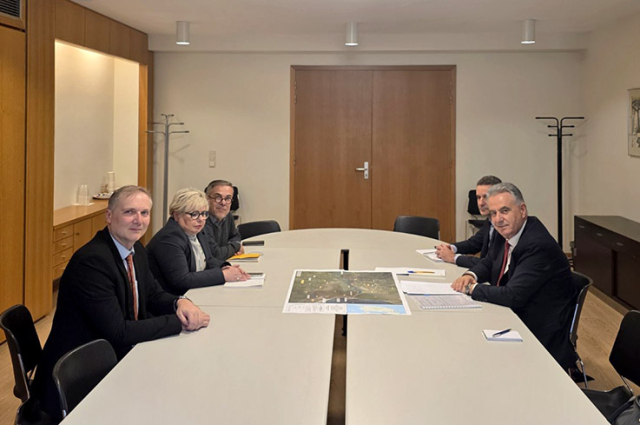 Καββαδάς από τις Βρυξέλλες: Προτεραιότητα η υποθαλάσσια ζεύξη και τα έργα υποδομής στη Λευκάδα