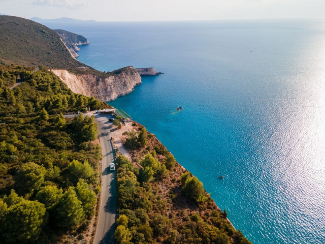 Long weekend στη Λευκάδα: Ιδανικός προορισμός για εξερεύνηση με το αυτοκίνητο