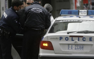 Θεσσαλονίκη: Τον καταδίωκε η Ασφάλεια και έπαιρνε τηλέφωνο την... αστυνομία για να τον βοηθήσει
