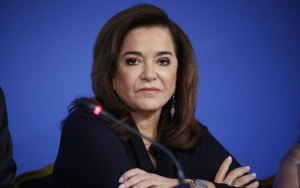 Ντόρα Μπακογιάννη: Ο καρκίνος ήταν ταμπού ακόμη και στη Βουλή