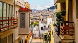 Φτηνά δάνεια, κοινωνική κατοικία, επιδοτούμενη ανακαίνιση