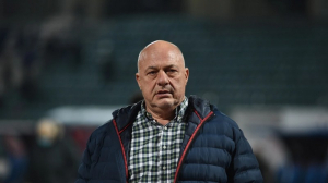 Βόλος: Εκτός εαυτού ο Μπέος κυνηγάει τα εκχιονιστικά μηχανήματα! (Βίντεο)