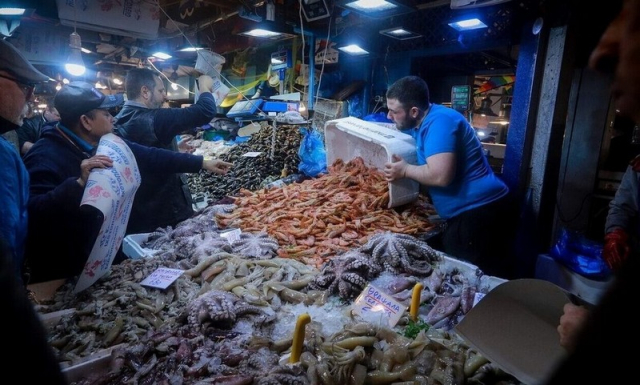 Σαρακοστή: Αυξήσεις έως και 97% στα νηστίσιμα - Στα 4,5 ευρώ η λαγάνα